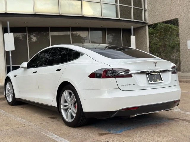 2015 Tesla Model S - Image 18 of 21