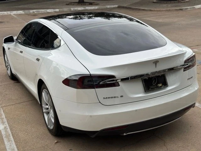 2015 Tesla Model S - Image 11 of 21