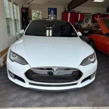 2015 Tesla Model S P90D