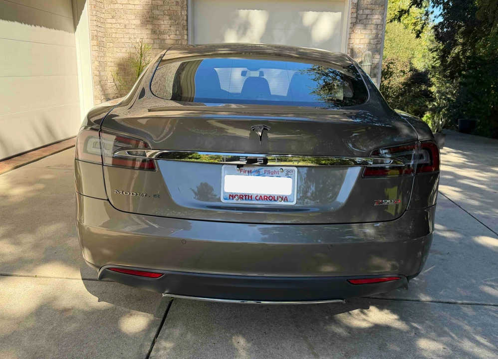 2015 Tesla Model S - Image 5 of 21