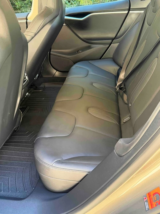 2015 Tesla Model S - Image 15 of 21