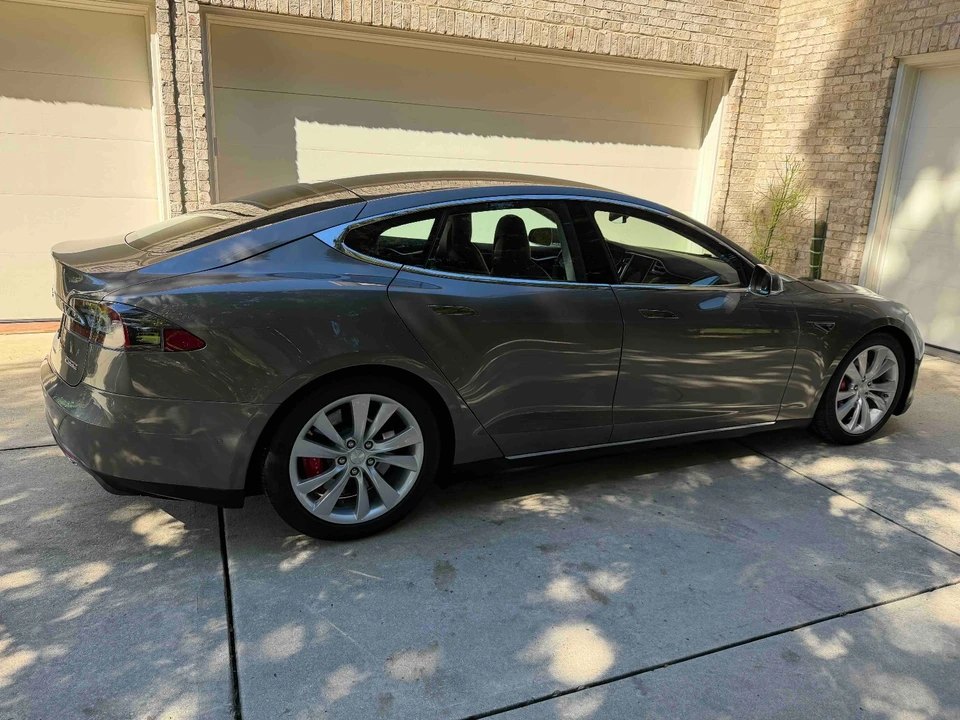 2015 Tesla Model S - Image 4 of 21