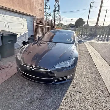 2015 Tesla Model S 85