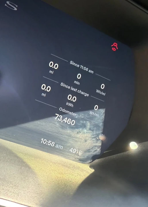 2015 Tesla Model S - Image 8 of 20