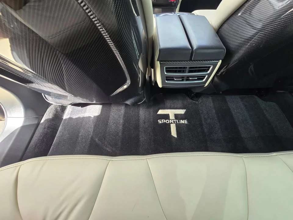 2015 Tesla Model S - Image 14 of 20