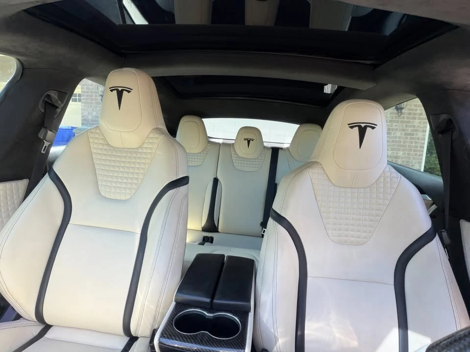 2015 Tesla Model S - Image 11 of 20