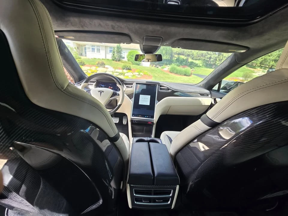 2015 Tesla Model S - Image 15 of 20
