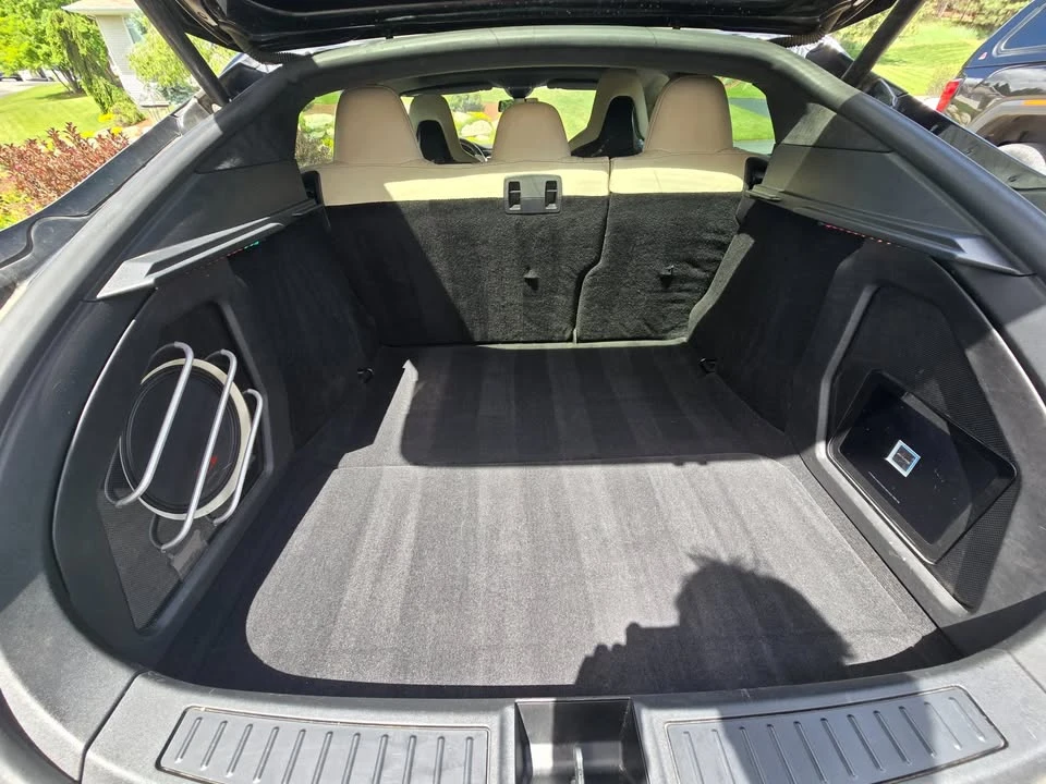 2015 Tesla Model S - Image 17 of 20