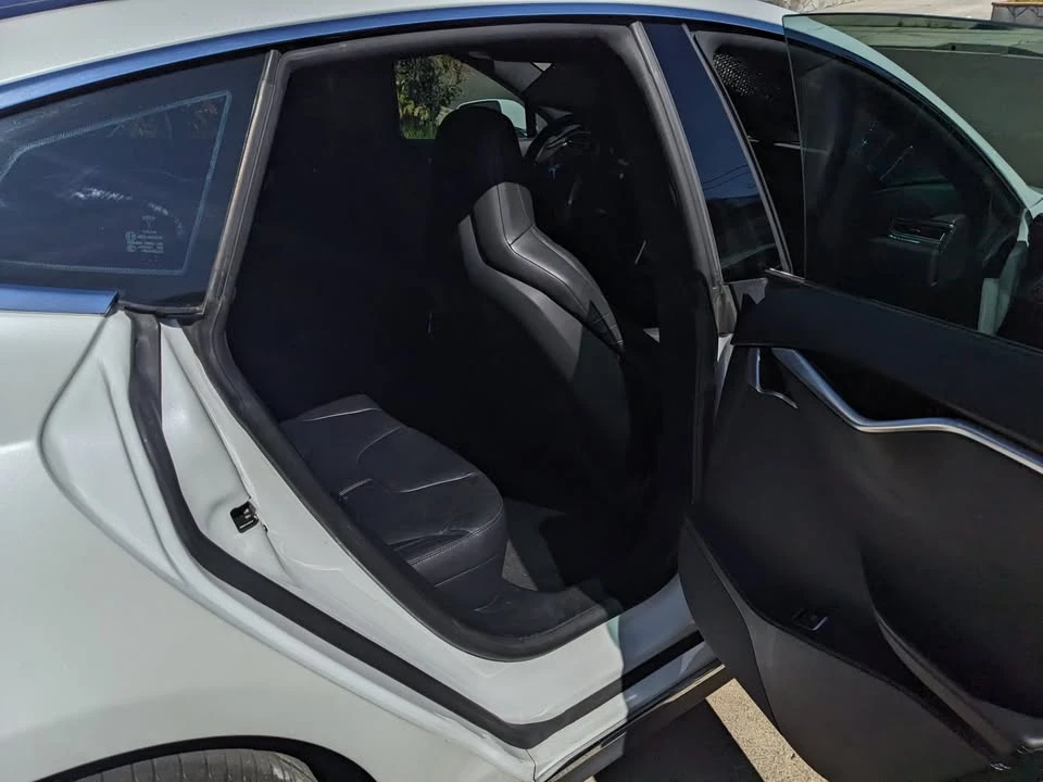 2015 Tesla Model S - Image 2 of 15