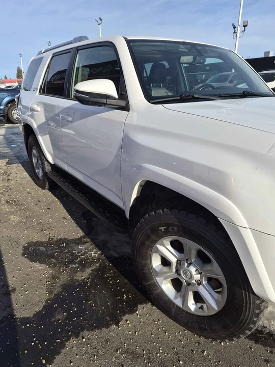 2015 Toyota 4Runner 5th Gen - Image 4 of 17