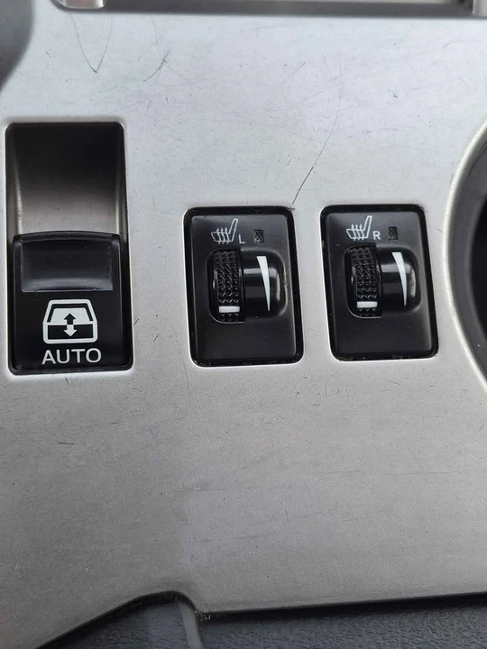 2015 Toyota 4Runner 5th Gen - Image 15 of 17