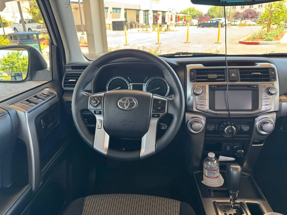 2015 Toyota 4Runner 5th Gen - Image 6 of 15