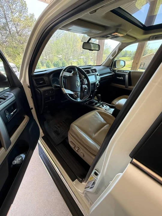 2015 Toyota 4Runner 5th Gen - Image 11 of 19