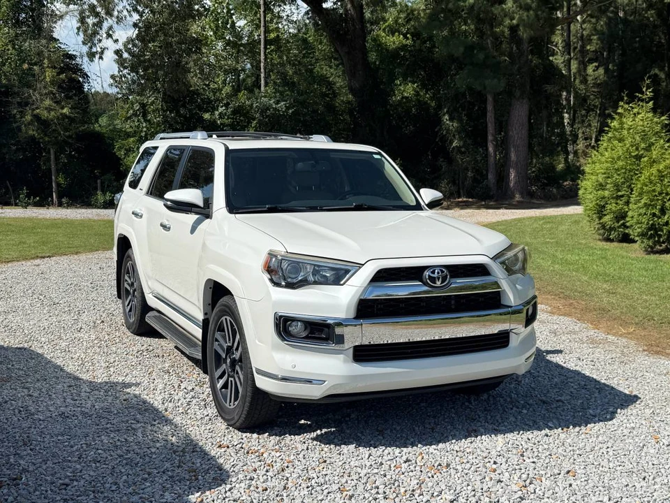 2015 Toyota 4Runner 5th Gen - Image 4 of 19