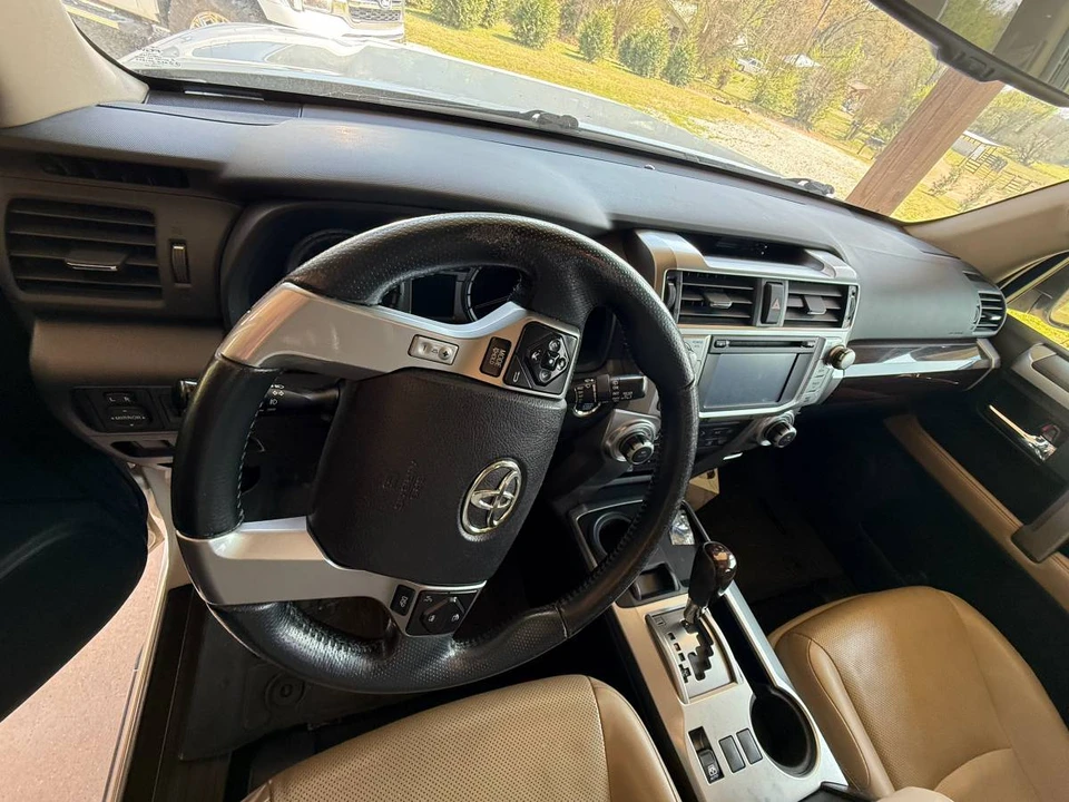 2015 Toyota 4Runner 5th Gen - Image 10 of 19