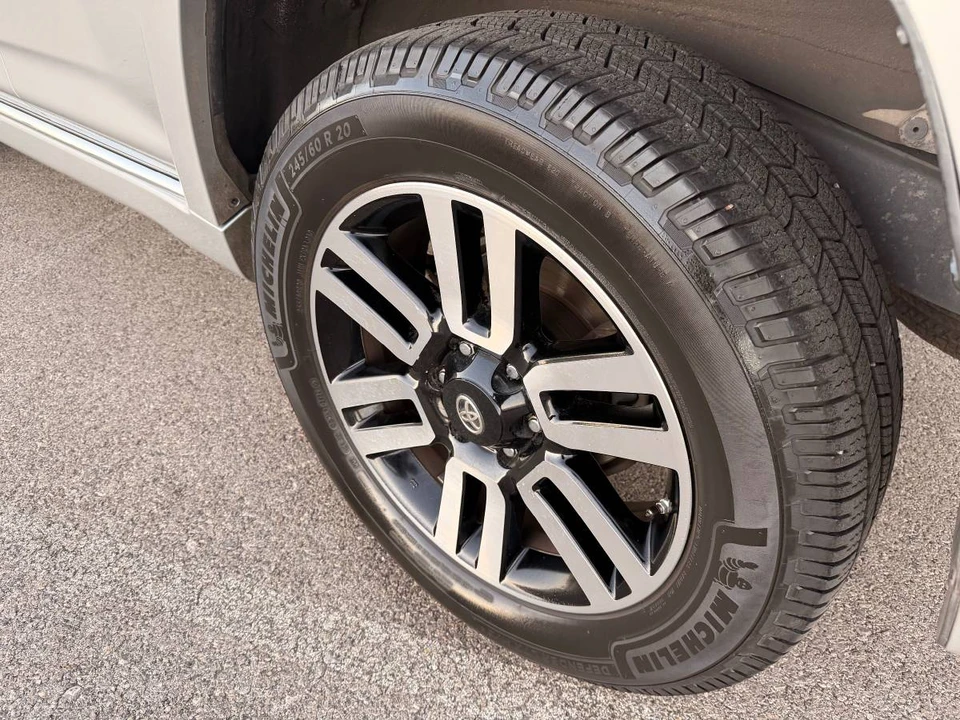2015 Toyota 4Runner 5th Gen - Image 13 of 14