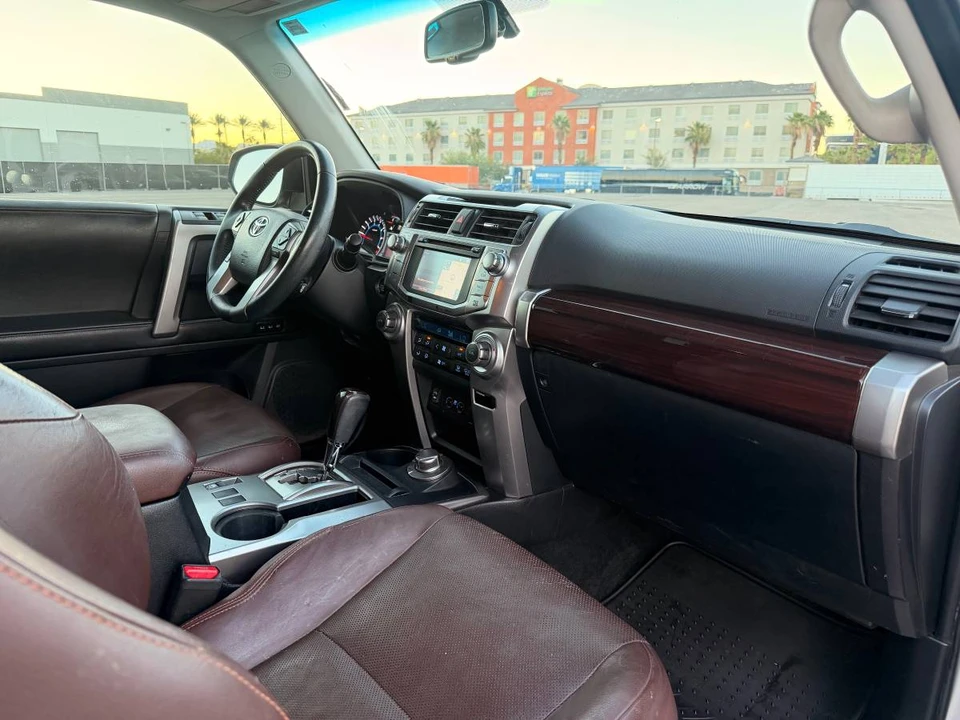 2015 Toyota 4Runner 5th Gen - Image 6 of 14
