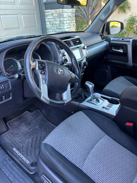2015 Toyota 4Runner 5th Gen - Image 6 of 13