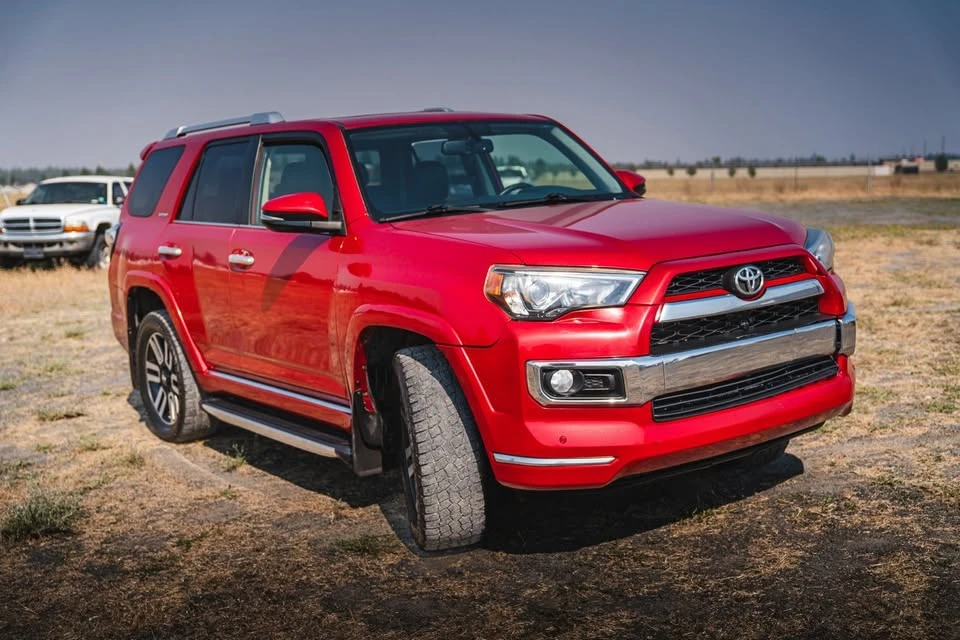 2015 Toyota 4Runner 5th Gen - Image 2 of 17