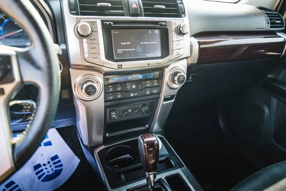 2015 Toyota 4Runner 5th Gen - Image 14 of 17