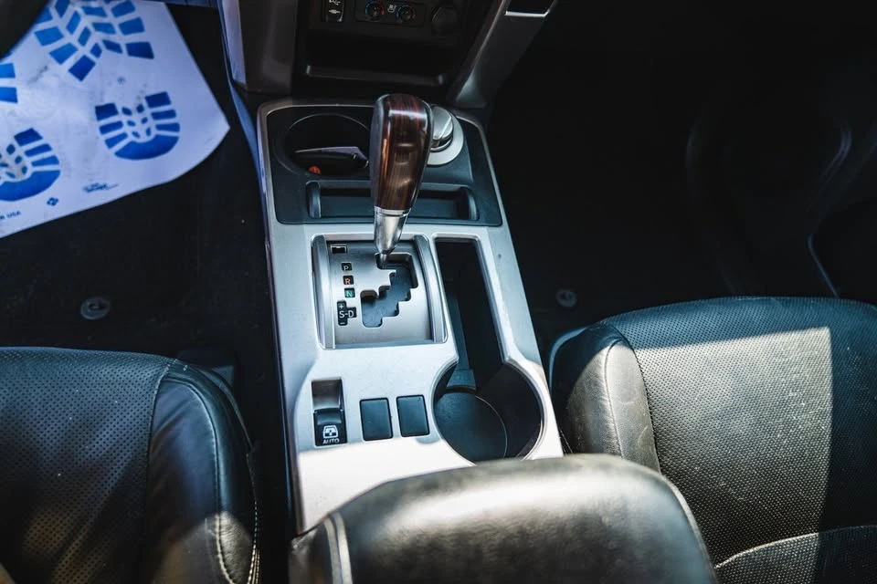 2015 Toyota 4Runner 5th Gen - Image 15 of 17