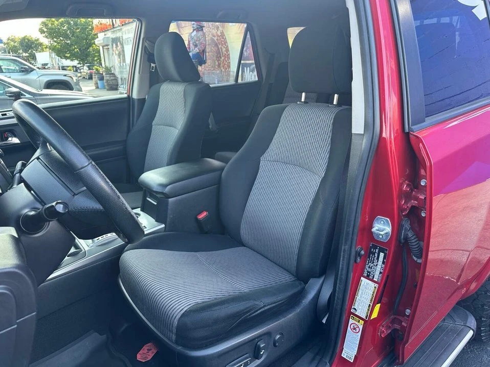 2015 Toyota 4Runner 5th Gen - Image 9 of 20
