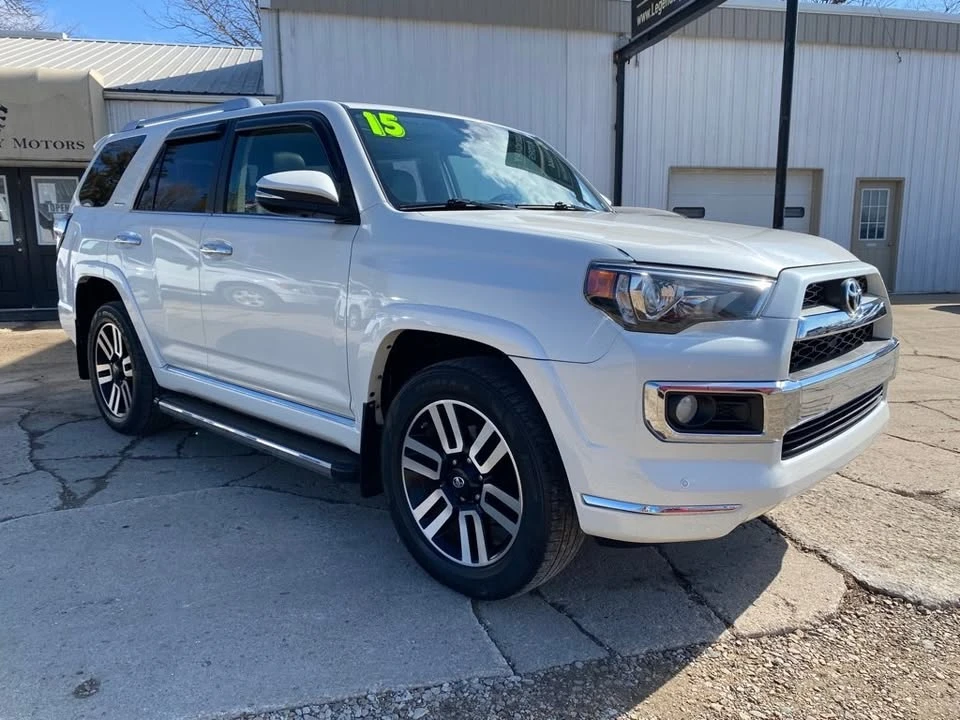 2015 Toyota 4Runner 5th Gen - Image 4 of 10