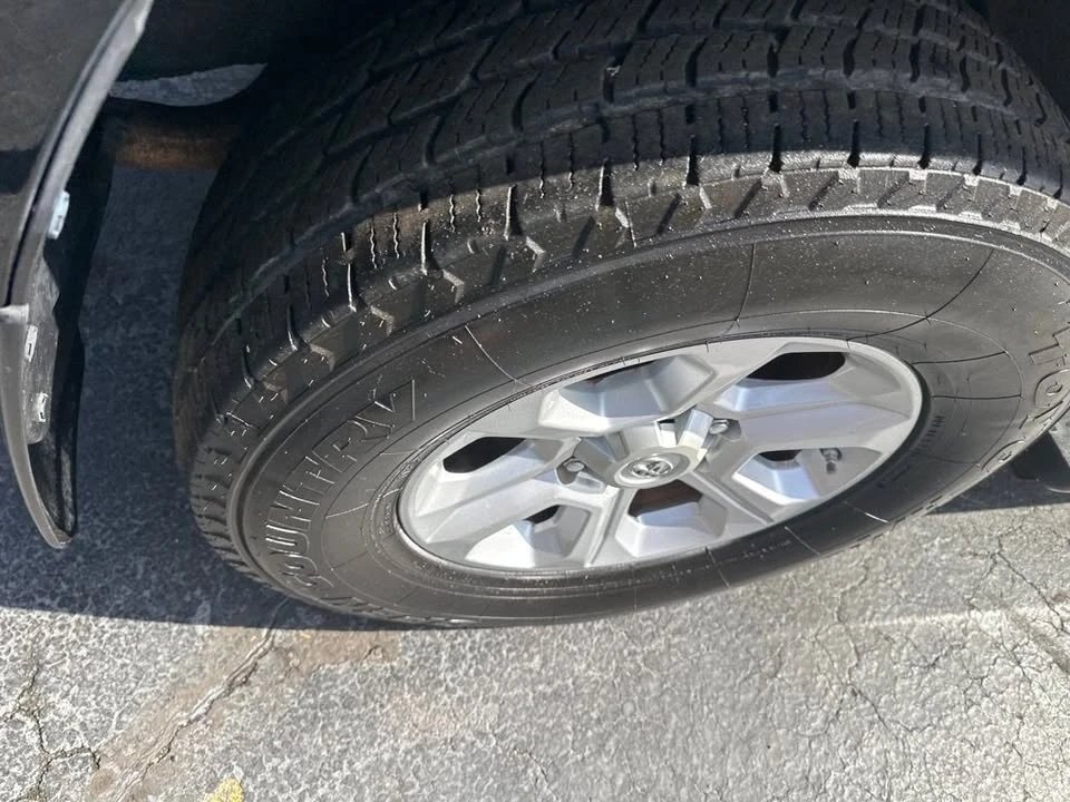 2015 Toyota 4Runner 5th Gen - Image 11 of 19
