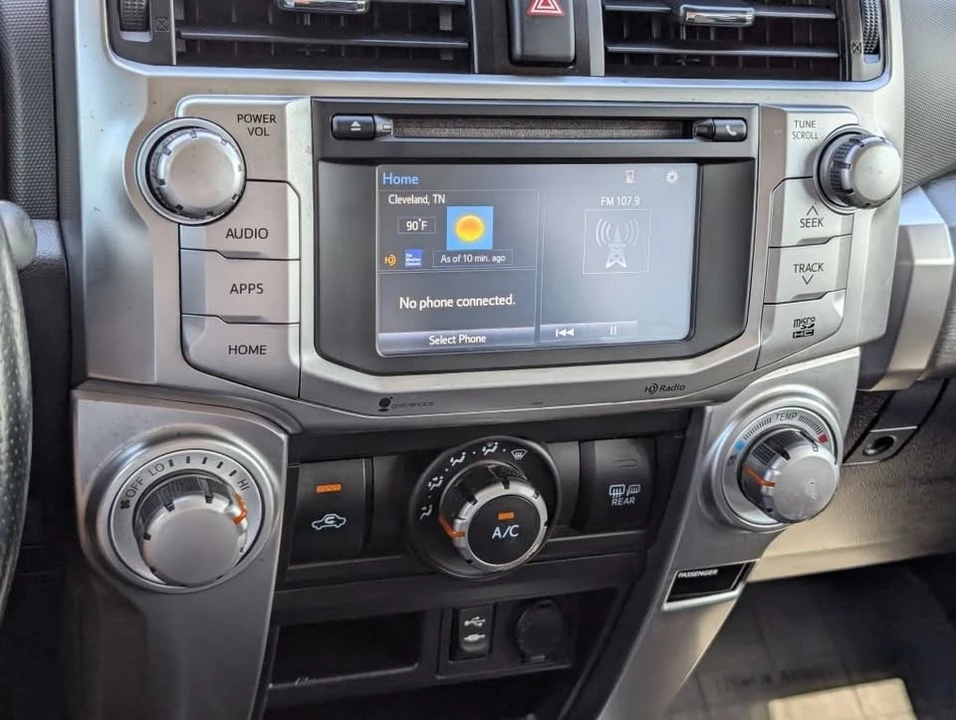 2015 Toyota 4Runner 5th Gen - Image 17 of 18
