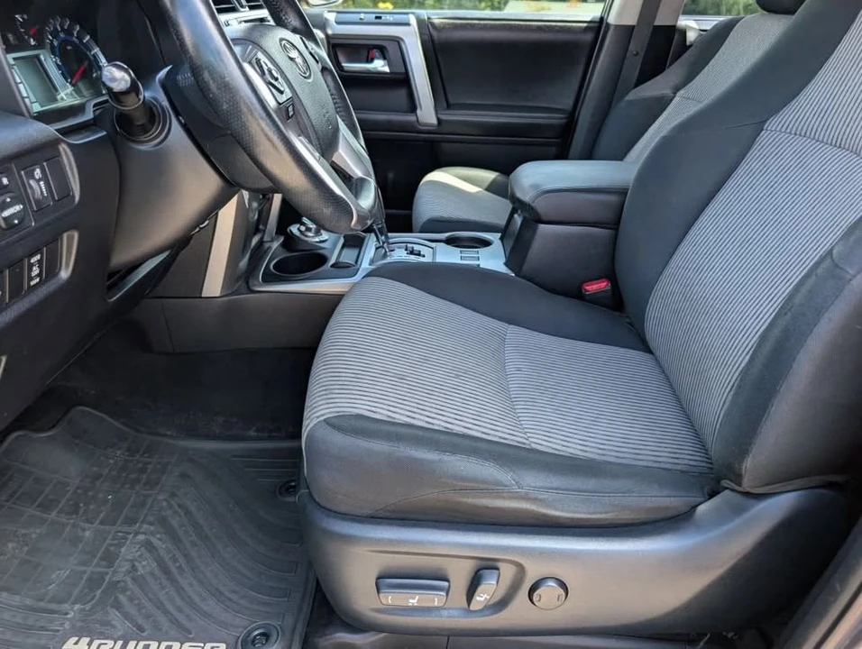 2015 Toyota 4Runner 5th Gen - Image 9 of 18