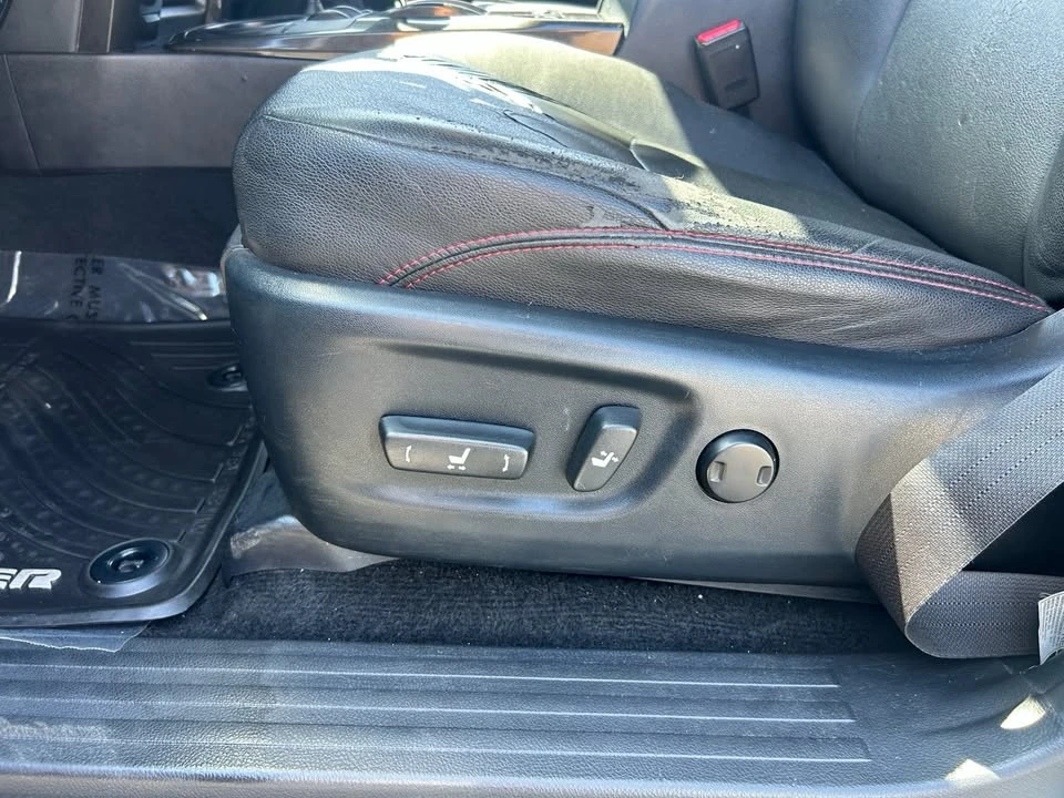 2015 Toyota 4Runner 5th Gen - Image 19 of 20