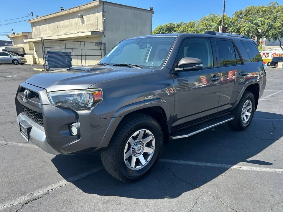 2015 Toyota 4Runner 5th Gen - Image 10 of 20