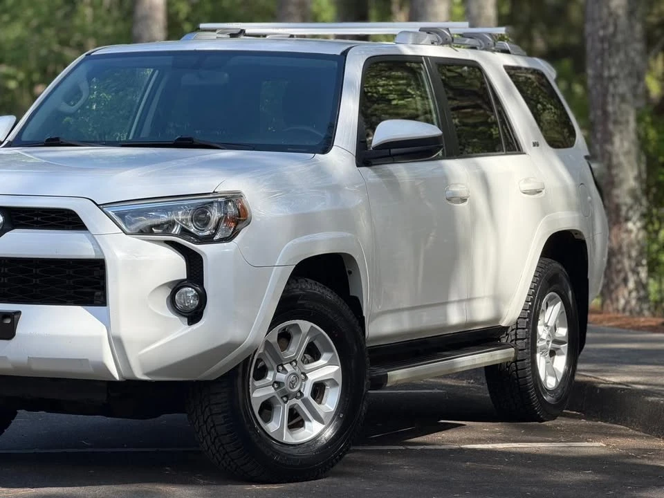 2015 Toyota 4Runner 5th Gen - Image 2 of 17