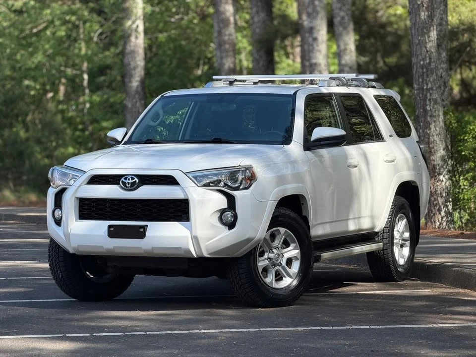 2015 Toyota 4Runner 5th Gen - Image 4 of 17