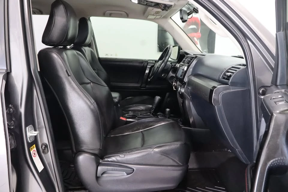2015 Toyota 4Runner 5th Gen - Image 9 of 19