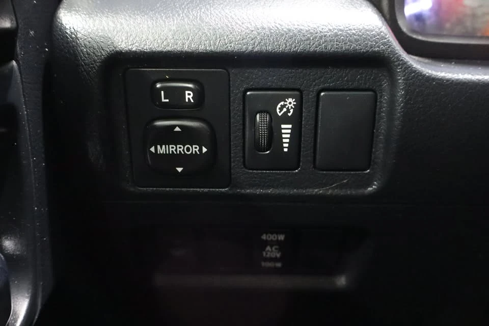 2015 Toyota 4Runner 5th Gen - Image 14 of 19