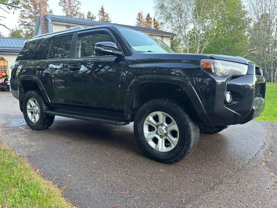 2015 Toyota 4Runner 5th Gen - Image 2 of 10