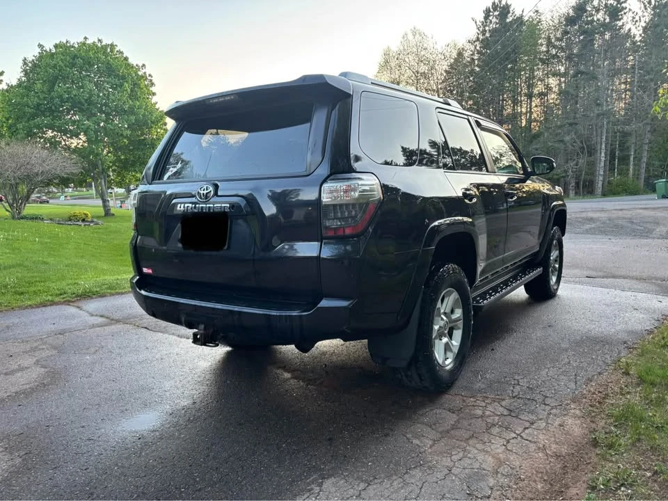 2015 Toyota 4Runner 5th Gen - Image 4 of 10