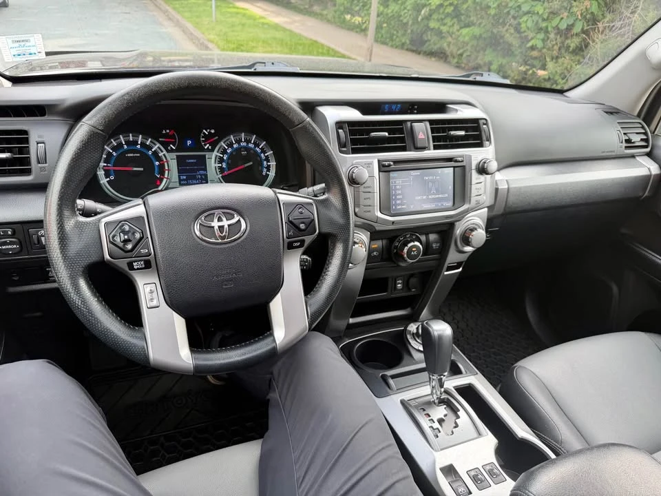 2015 Toyota 4Runner 5th Gen - Image 10 of 19