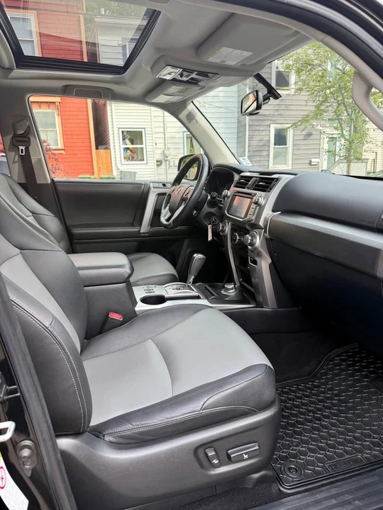 2015 Toyota 4Runner 5th Gen - Image 9 of 19