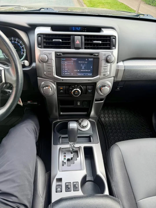 2015 Toyota 4Runner 5th Gen - Image 11 of 19