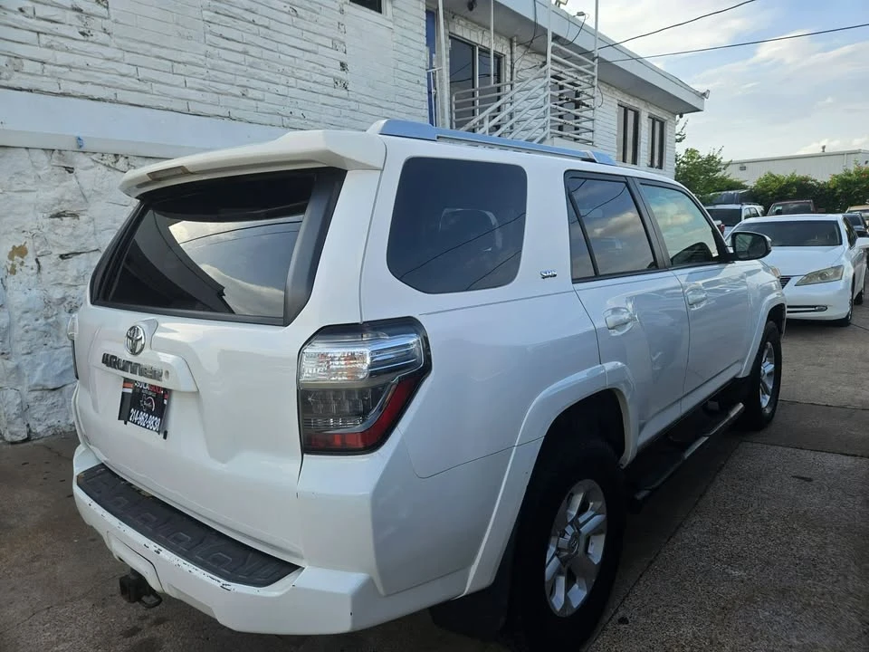 2015 Toyota 4Runner 5th Gen - Image 5 of 9