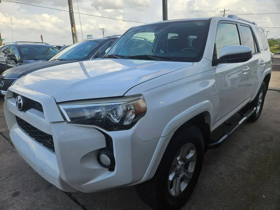 2015 Toyota 4Runner 5th Gen - Image 4 of 9