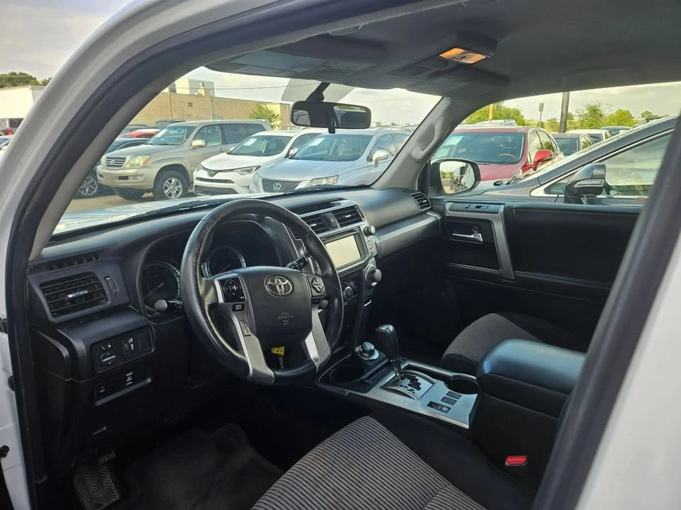 2015 Toyota 4Runner 5th Gen - Image 7 of 9