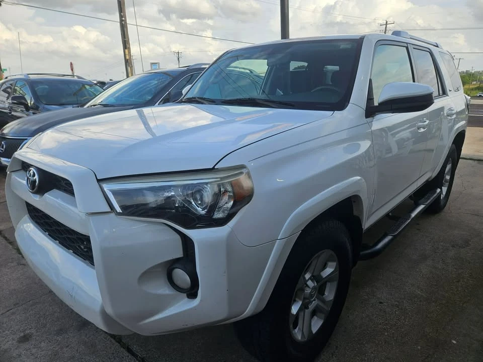 2015 Toyota 4Runner 5th Gen - Image 3 of 9