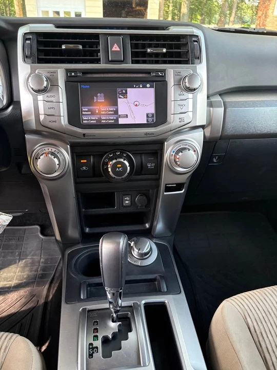2015 Toyota 4Runner 5th Gen - Image 7 of 10