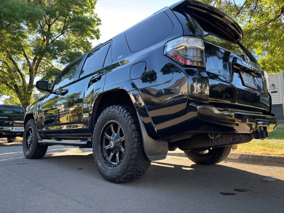 2015 Toyota 4Runner 5th Gen - Image 3 of 11