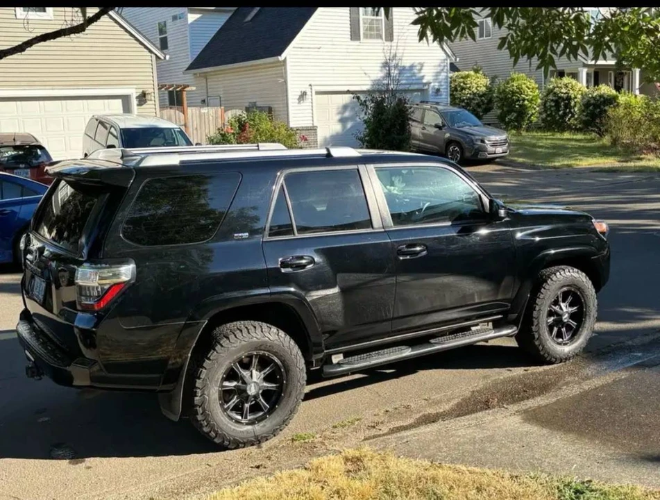 2015 Toyota 4Runner 5th Gen - Image 2 of 9