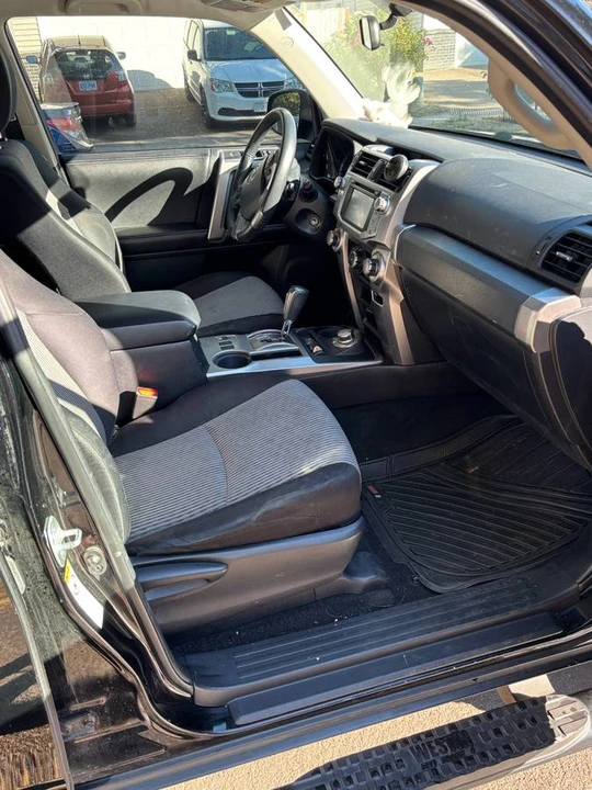 2015 Toyota 4Runner 5th Gen - Image 6 of 11