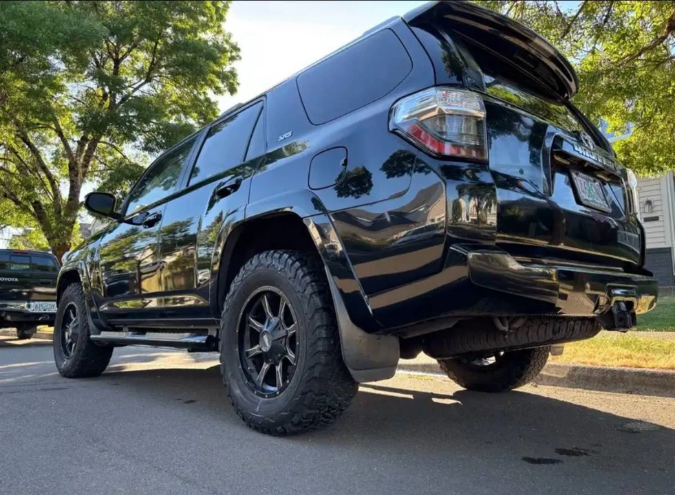 2015 Toyota 4Runner 5th Gen - Image 3 of 9